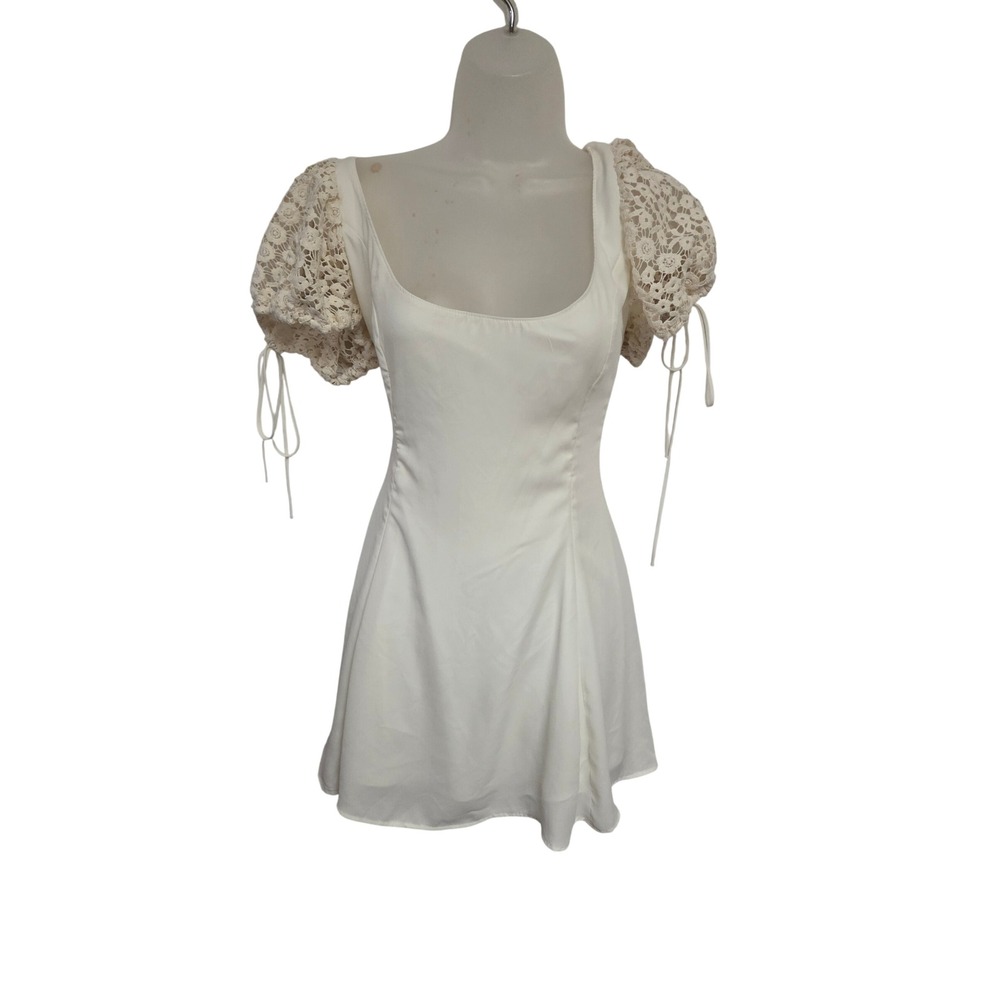 Lucy In The Sky White Crochet Lace Puff Sleeve Corset Back Mini Dress Medium